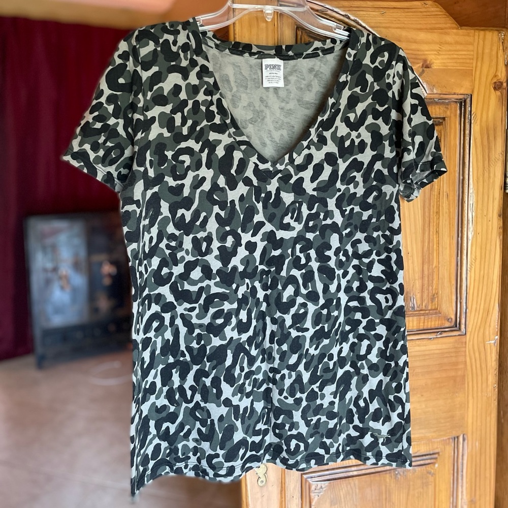VS tee!